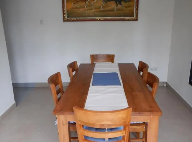 Rumah Haag Lodge Lovina